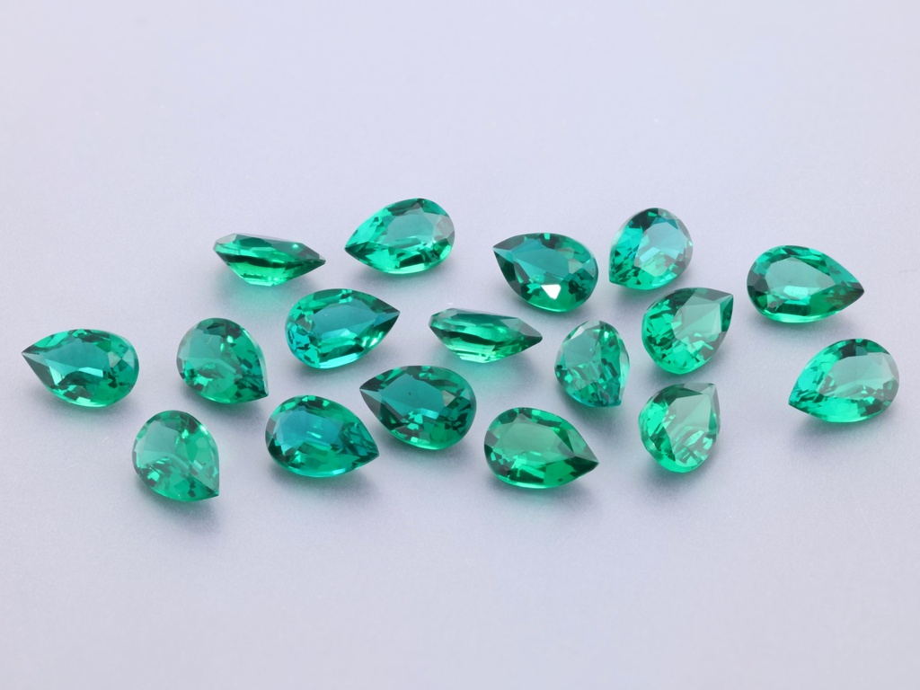 Hydrothermal/Lab Grown Emerald 6x4mm Pear Shape