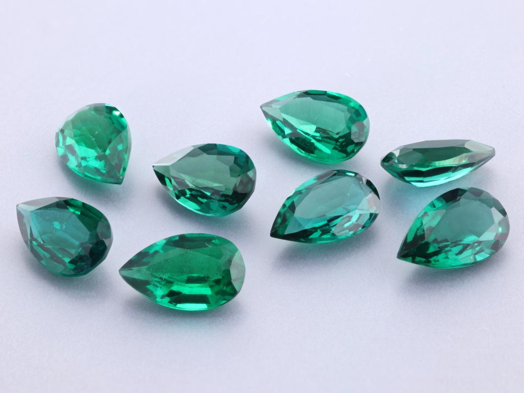 Hydrothermal/Lab Grown Emerald 8x5mm Pear Shape