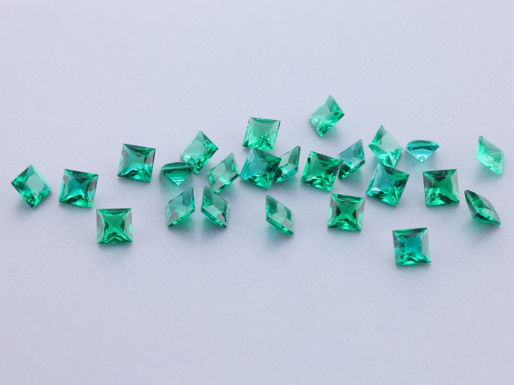 Hydrothermal/Lab Grown Emerald 2.75mm Princess Cut