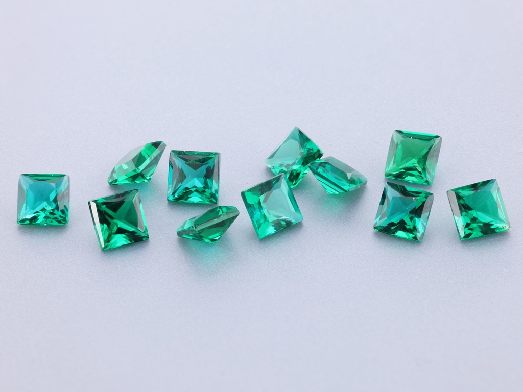 Hydrothermal/Lab Grown Emerald 4.00mm Princess Cut