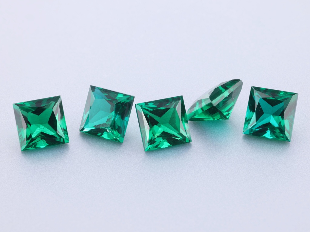 Hydrothermal/Lab Grown Emerald 5.50mm Princess Cut