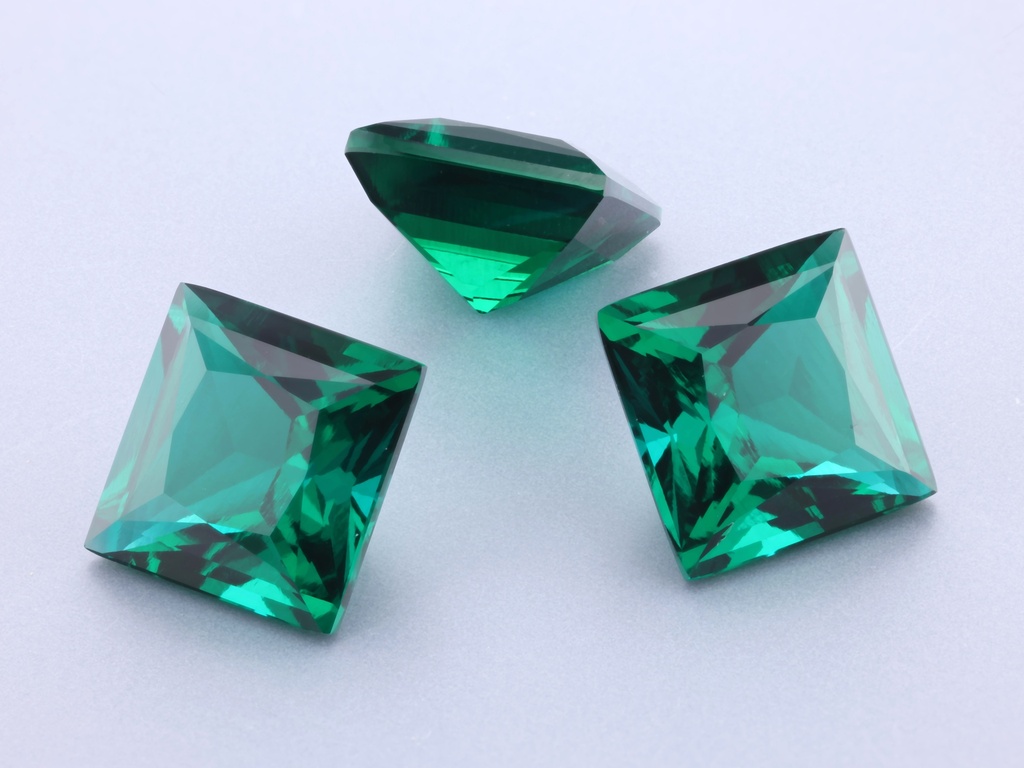 Hydrothermal/Lab Grown Emerald 10mm Princess Cut