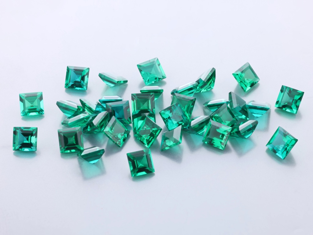 Hydrothermal/Lab Grown Emerald 3.50mm Carre Cut