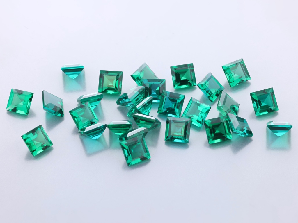 Hydrothermal/Lab Grown Emerald 4.00mm Carre Cut