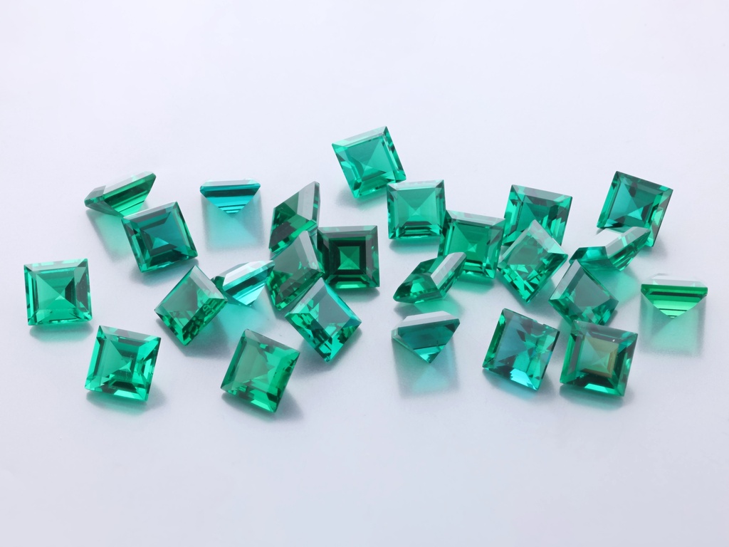 Hydrothermal/Lab Grown Emerald 4.50mm Carre Cut