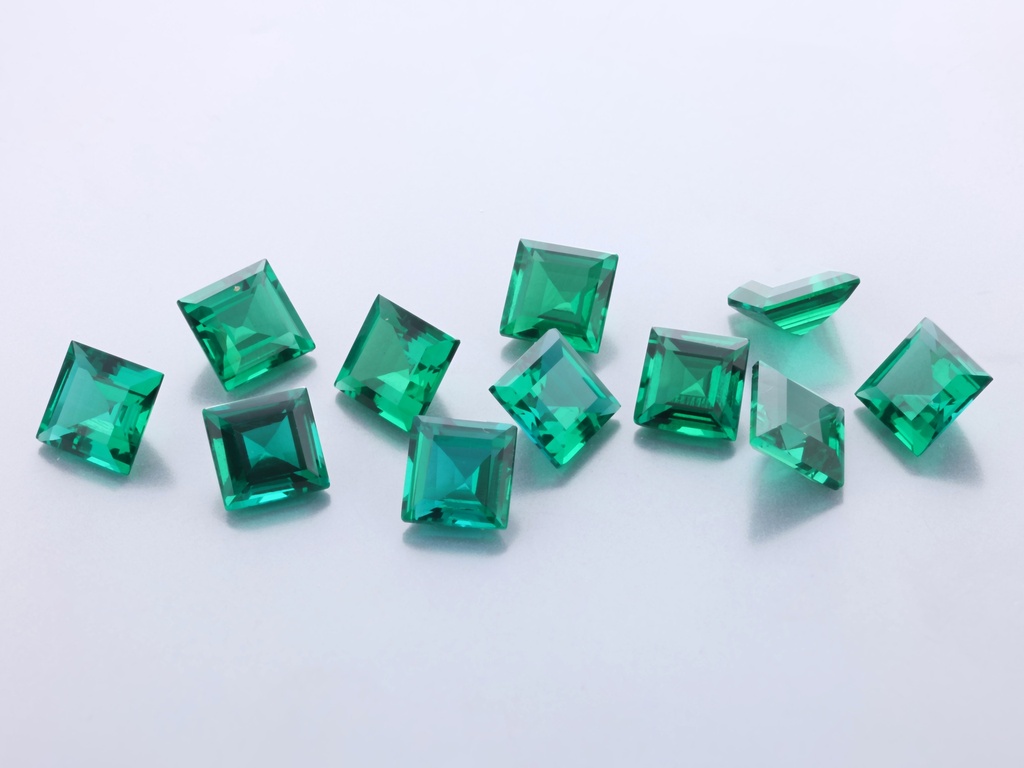 Hydrothermal/Lab Grown Emerald 5.00mm Carre Cut