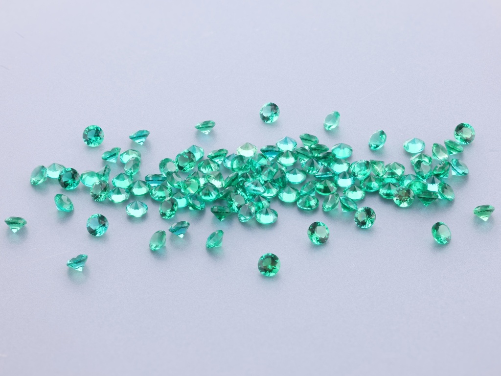 Hydrothermal/Lab Grown Emerald 2.00mm Round