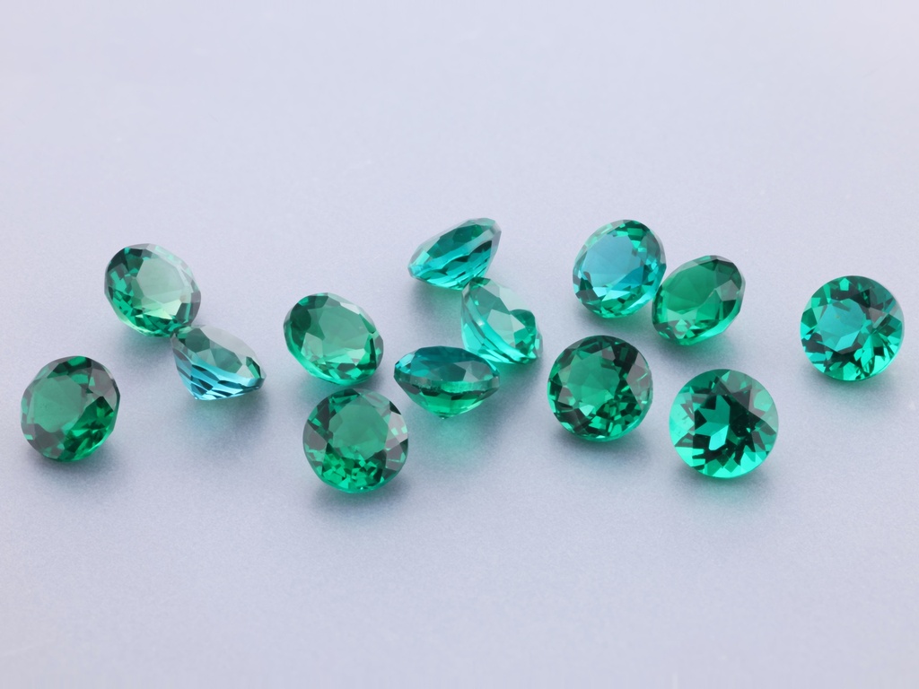 Hydrothermal/Lab Grown Emerald 4.75mm Round