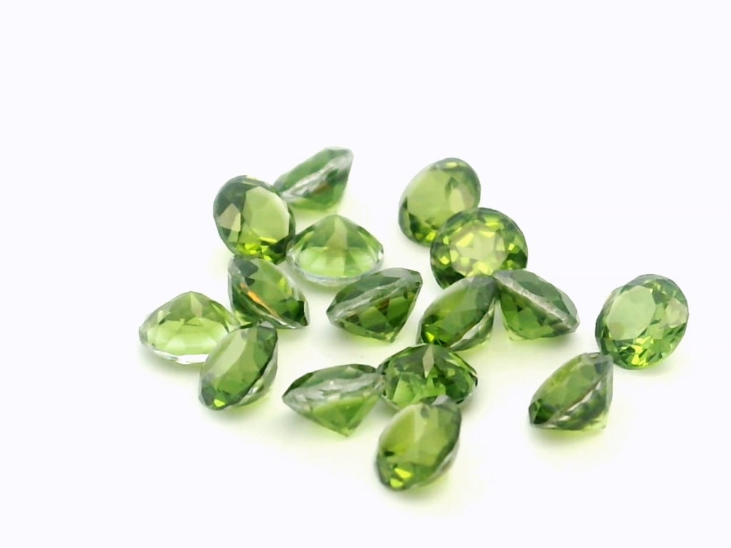 [SSPDR-045] Synthetic Soude Spinel 4.50mm Round Light Green