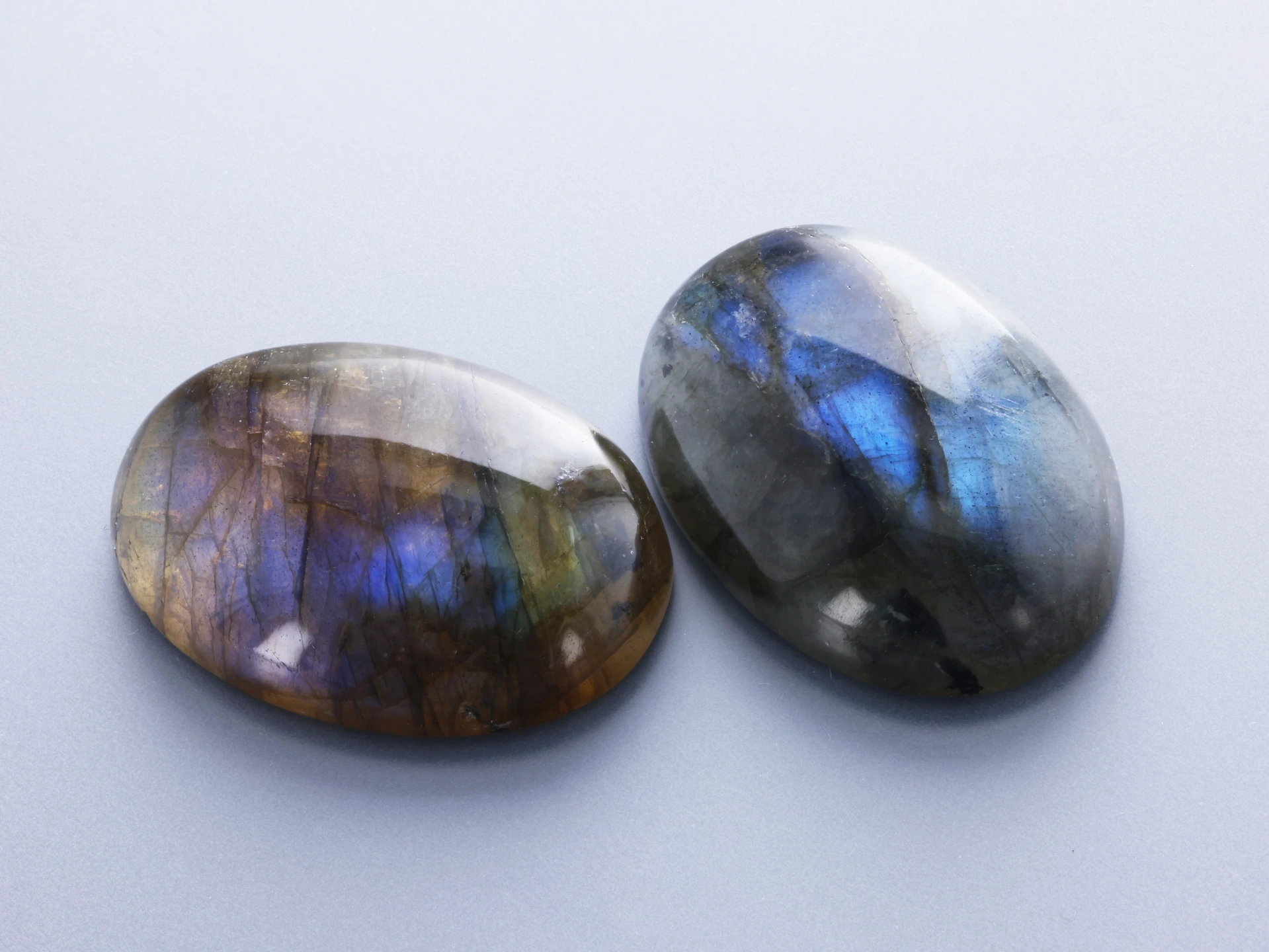 Labradorite 22x16mm Oval Cabochon