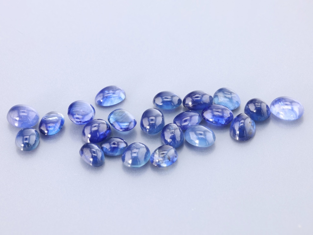[SAVC0403] Blue Sapphire 4x3mm +/- Oval Cabochon