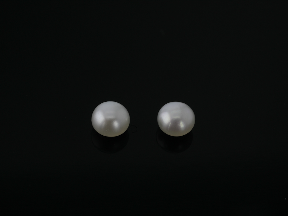 Freshwater Pearl  4.00-4.50mm Round Button White  Half Drilled 