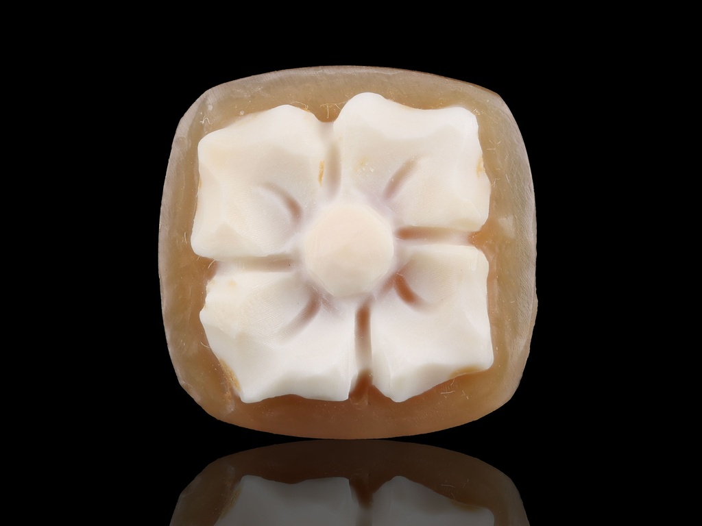 Italian Shell Cameo Flower 14mm Square Cushion