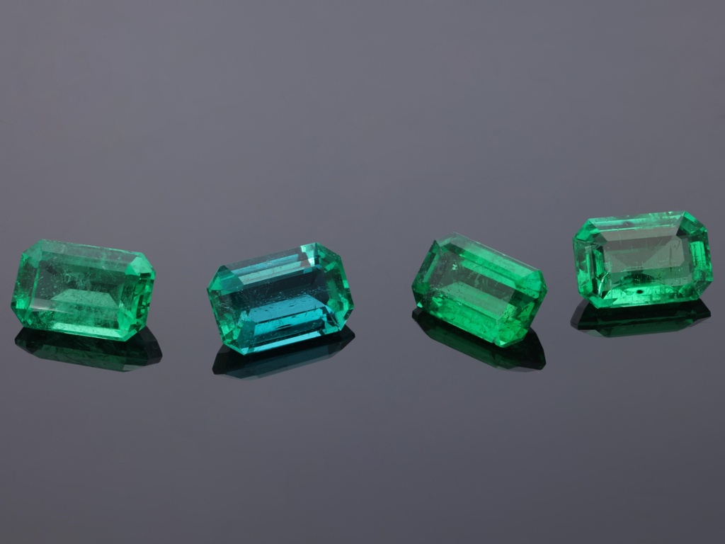 [BEOS0604A] Emerald 6x4mm Emerald Cut Dark Green