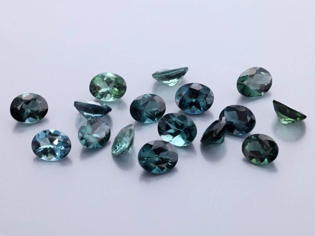 [UMVB0504] Blue Green Tourmaline 5x4mm Oval Mid to Dark