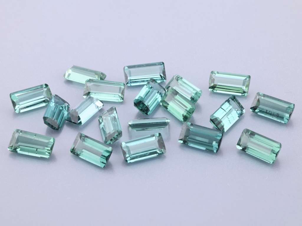 [UGBS0603B] Blue Green Tourmaline 6x3mm Baguette Light
