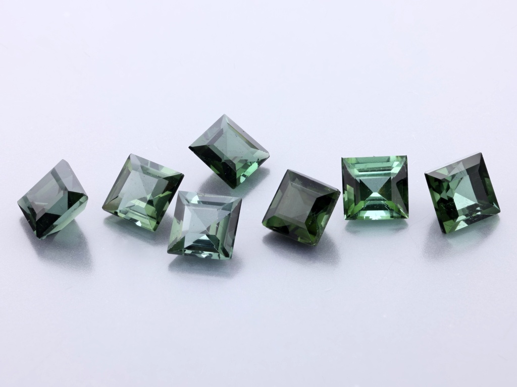 [UGQS0400B] Green Tourmaline 4.00mm Carre Cut