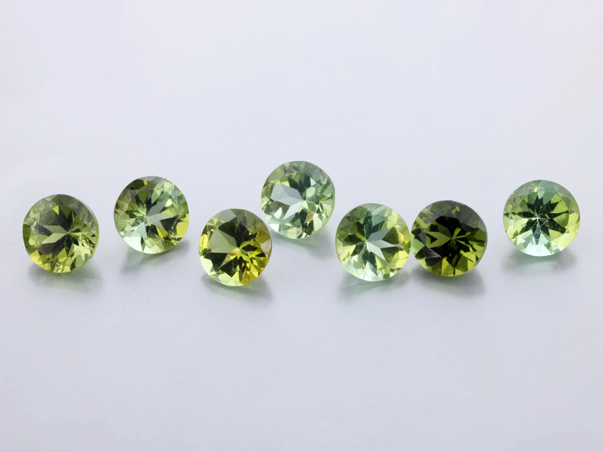 [UGRB0450A] Green Tourmaline 4.50mm Round