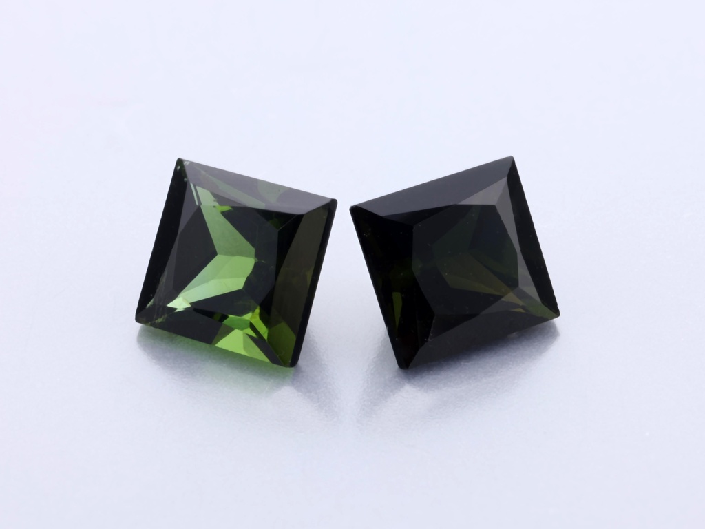 [UGQP0450] Green Tourmaline 4.50mm Princess Cut