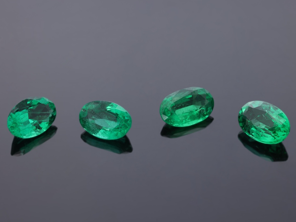 [BEVB0604F] Zambian Emerald 6x4mm Oval