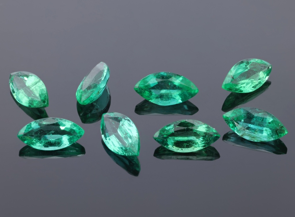 [BEMB0603D] Emerald 6x3mm Marquise