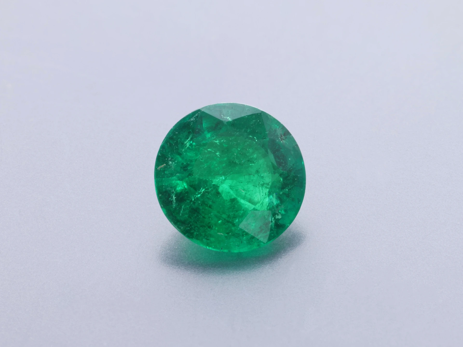 [BERB0525X3] Emerald 5.25mm Round