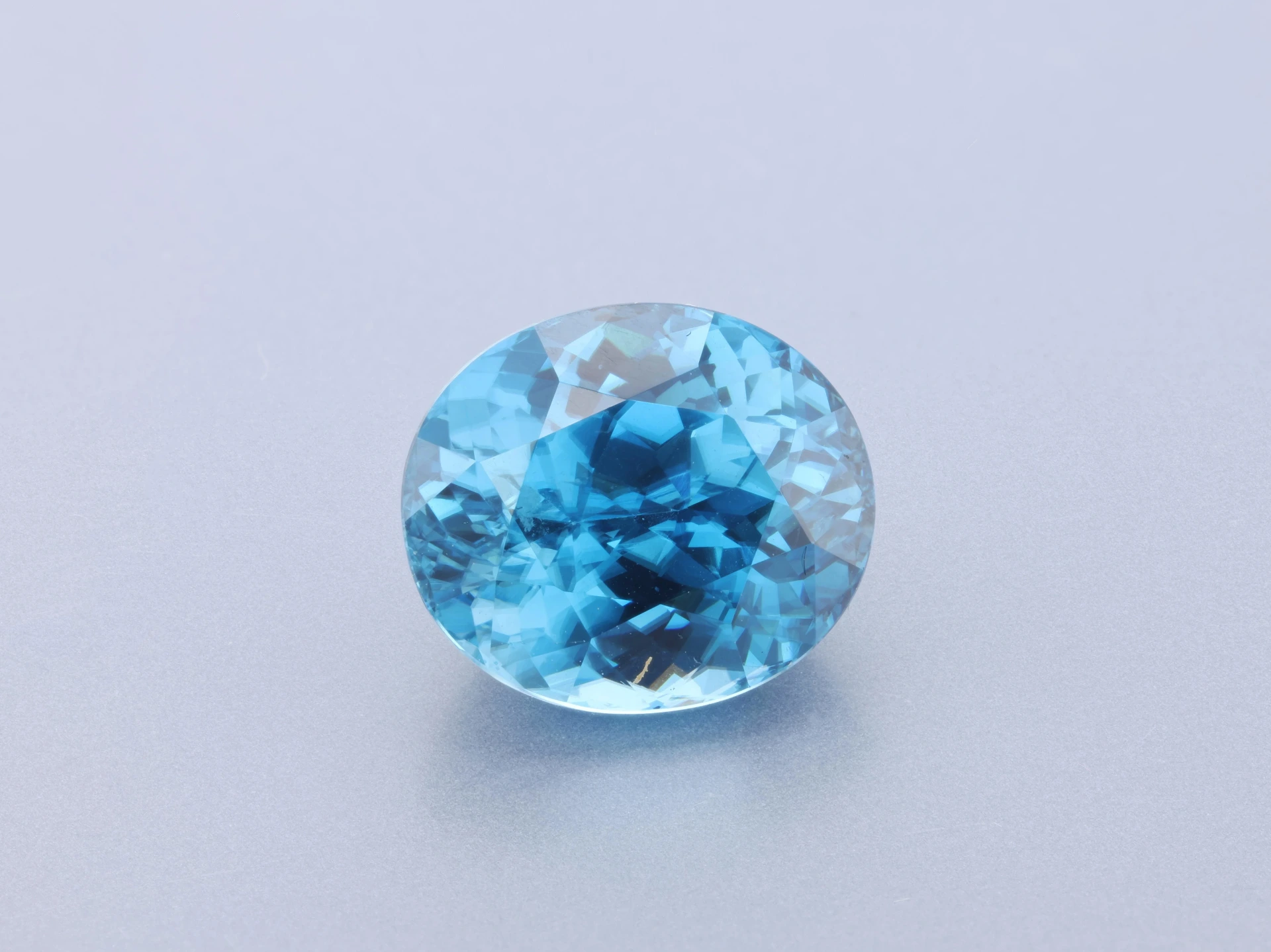 [WZVB1008X2] Zircon 9.3x8mm Oval Blue