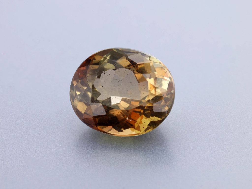 [ANVB0907X1] Andalusite 8.8x7.5mm Oval 