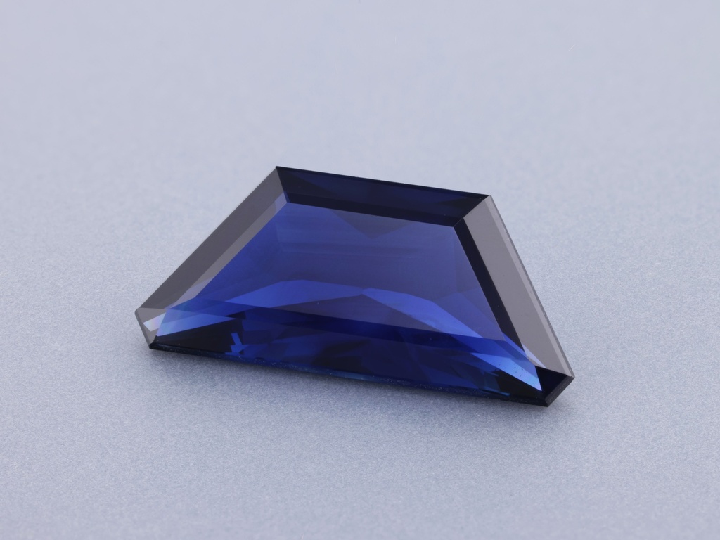 Australian Sapphire 13x5.9mm Trapezoid Mid Blue