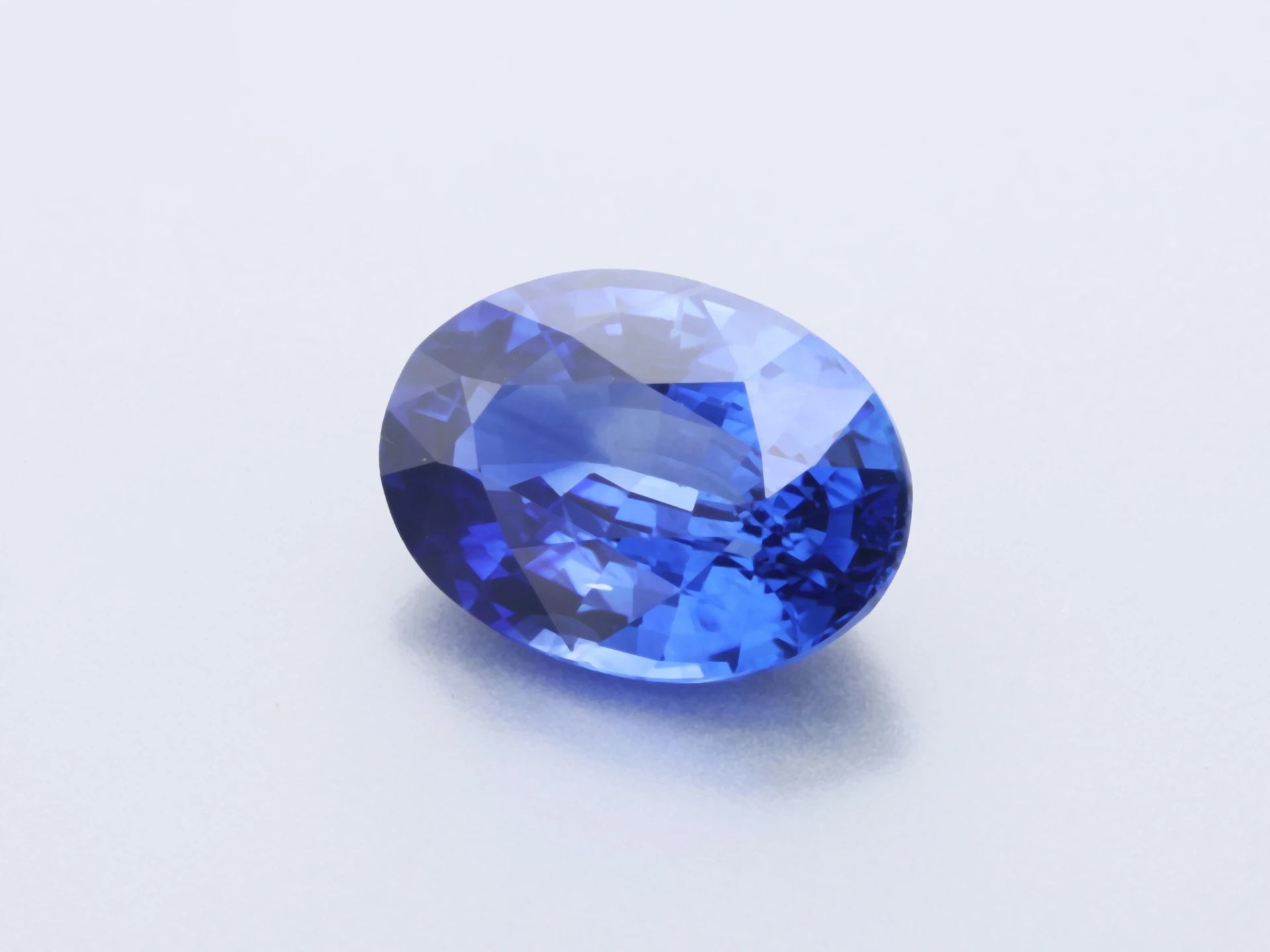 [SCVB0806X9] Ceylon Sapphire 7.95x5.8mm Oval Blue