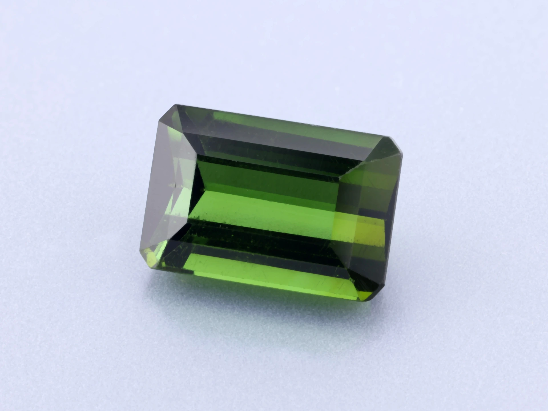 [UGOS0906X1] Green Tourmaline 8.6x5.7mm Emerald Cut