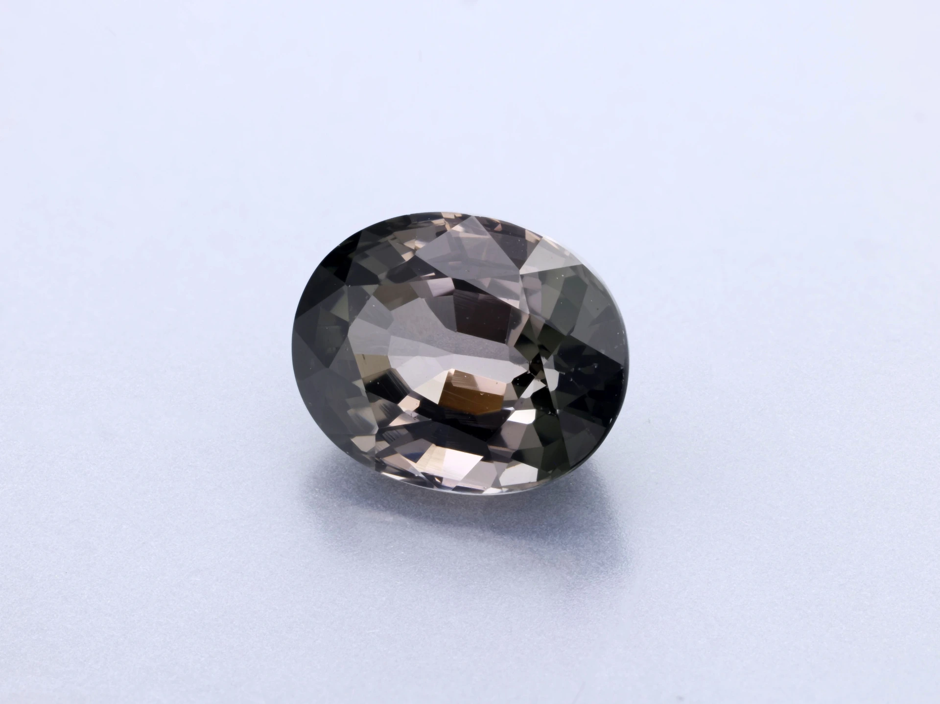 [UOVB0806X1] Grey Tourmaline 7.6x6mm Oval