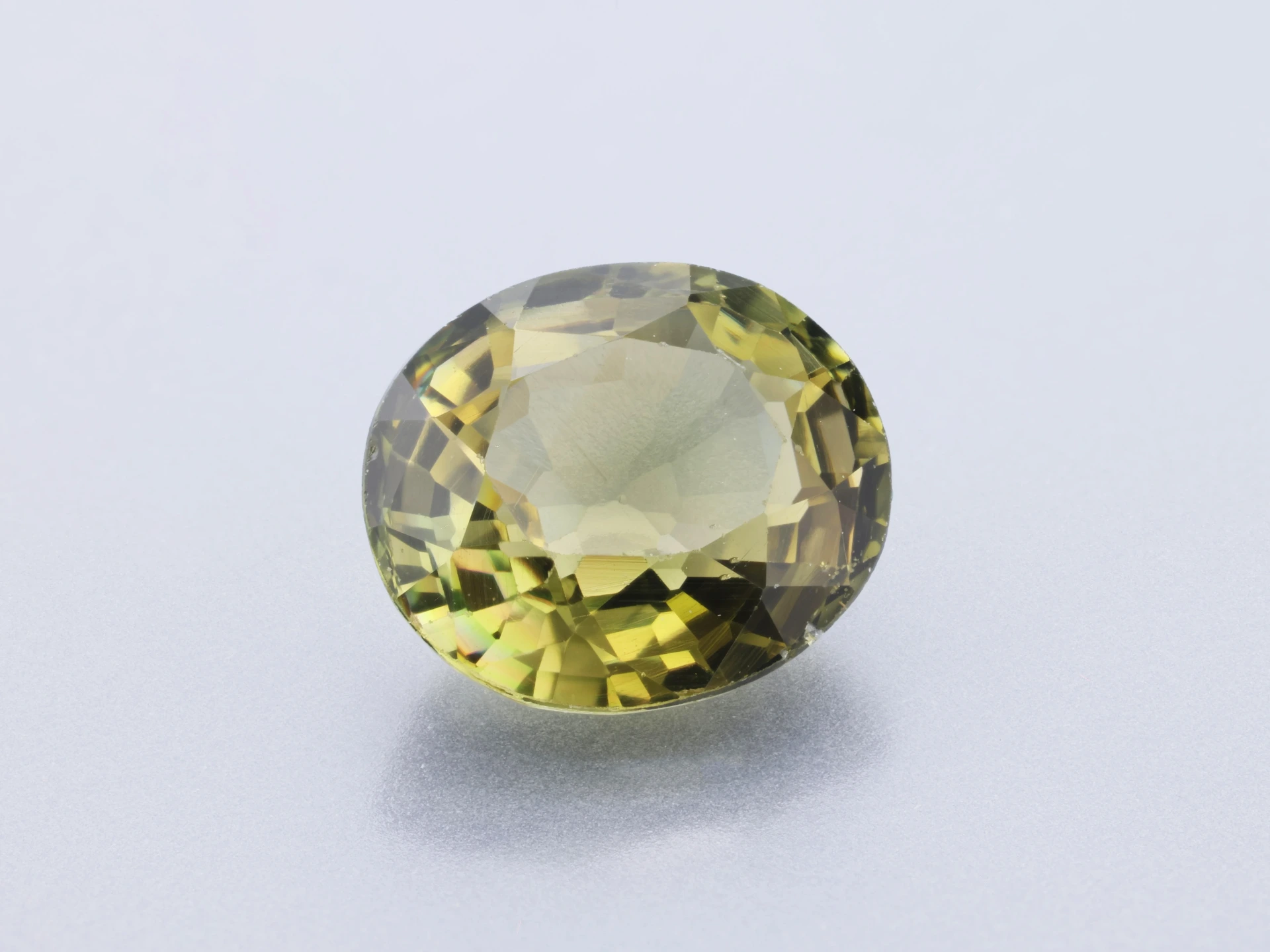 [UGVB0706X10] Green Tourmaline 7x6.2mm Oval