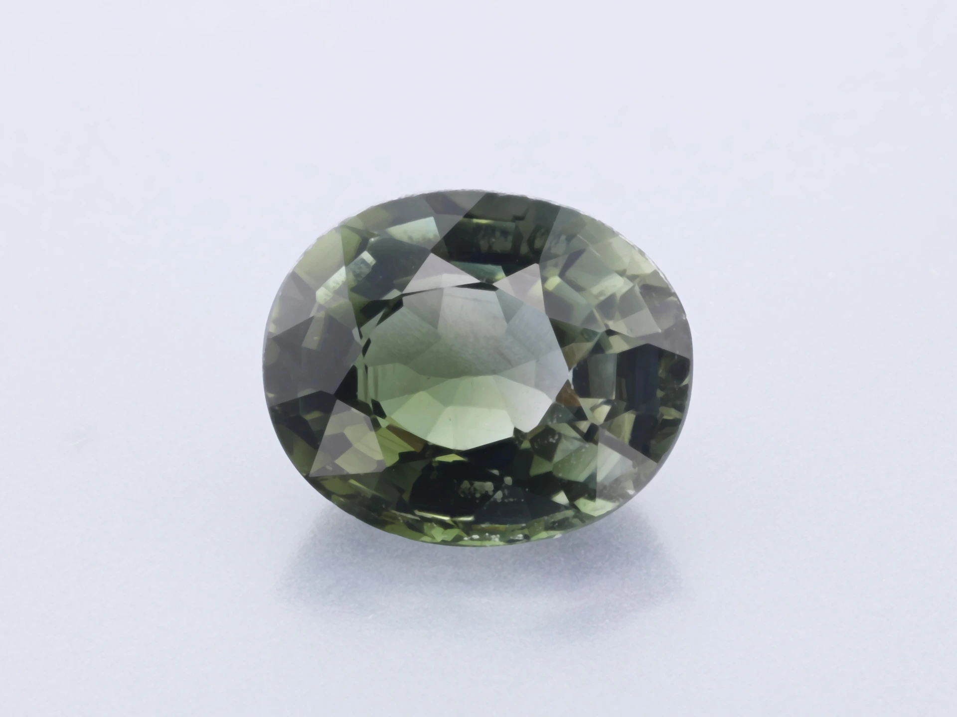 [UGVB0806X29] Green Tourmaline 8.2x6.8mm Oval
