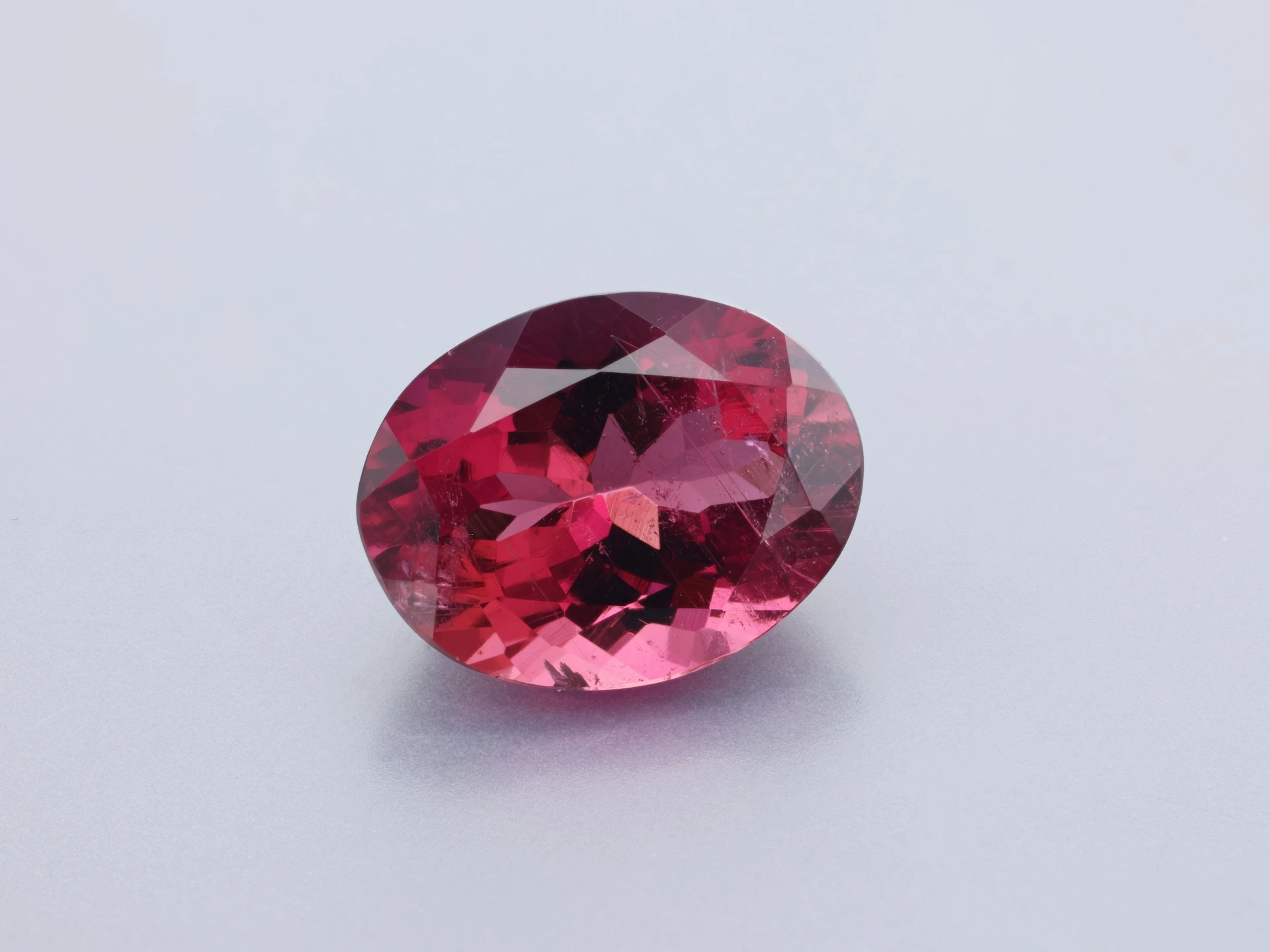 [URVB0907X1] Rubellite Tourmaline 9.2x7mm Oval