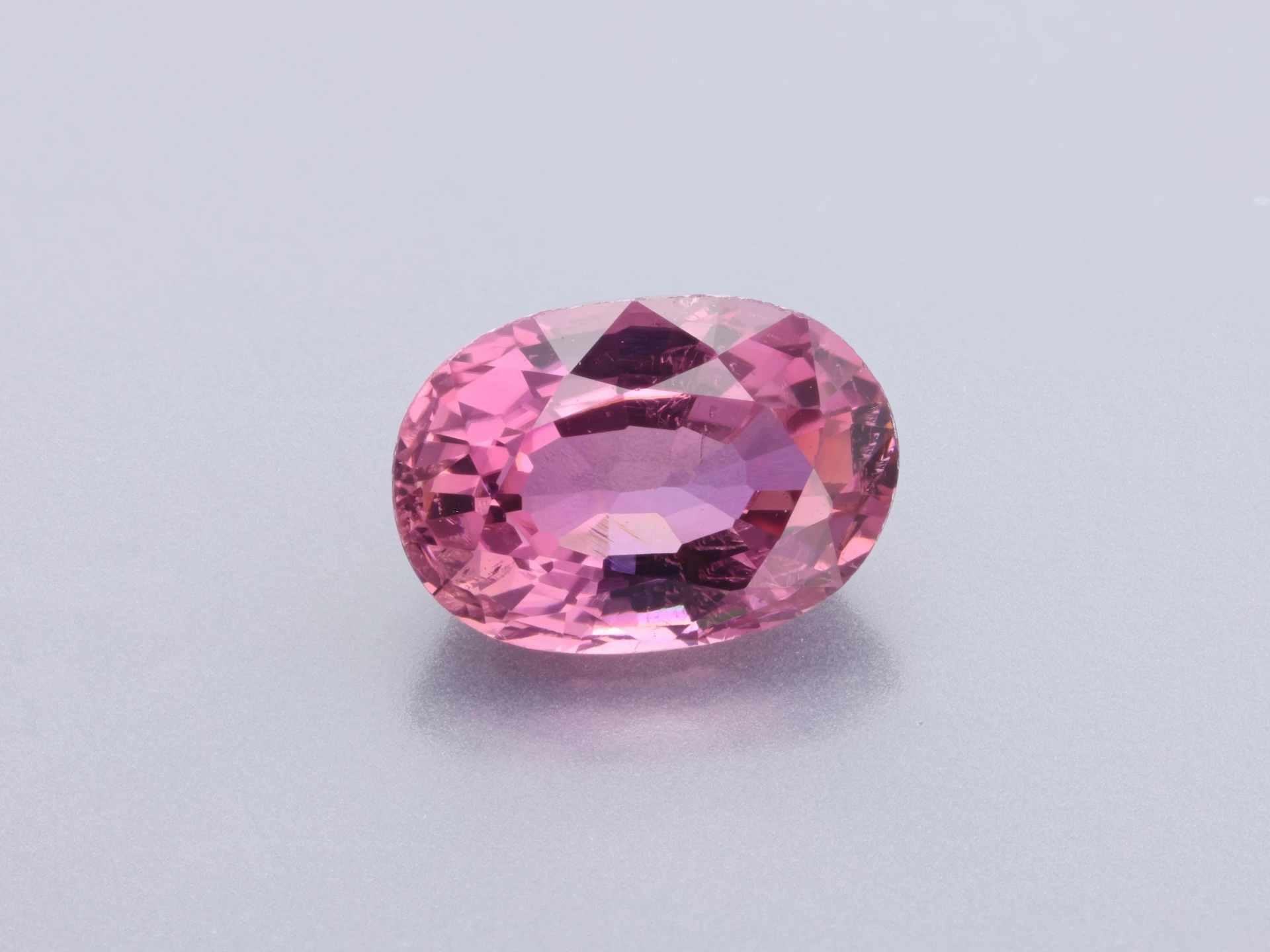 [UPVB0705X1] Pink Tourmaline 6.95x4.8mm Oval