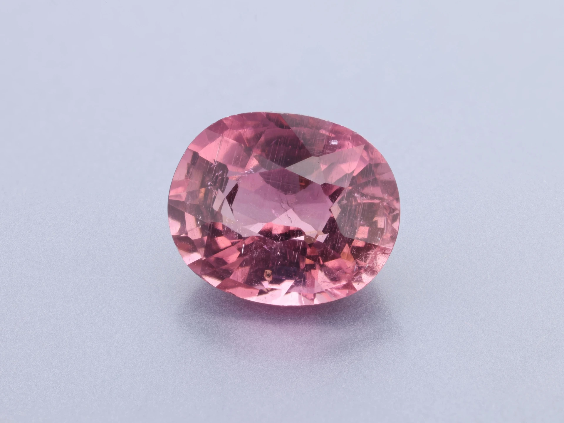 [UPVB0705X2] Pink Tourmaline 6.95x5.7mm Oval