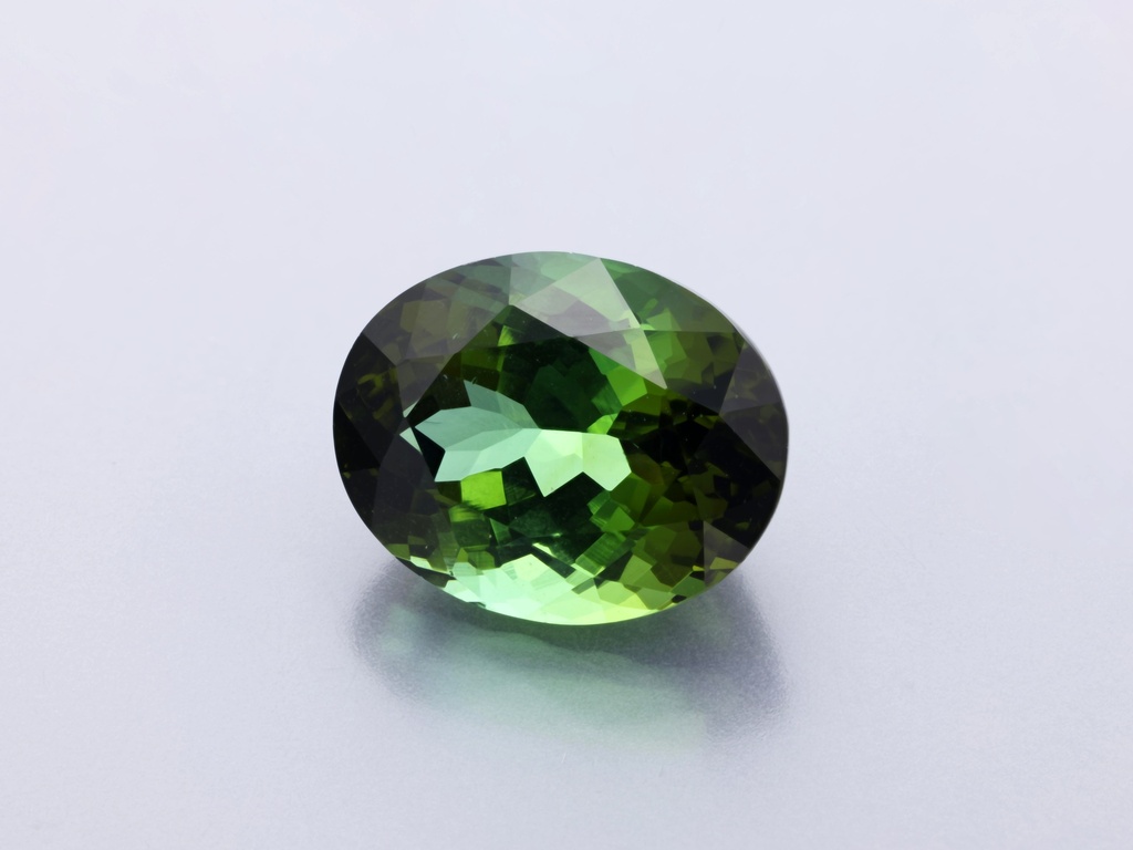 [UGVB1008X1] Green Tourmaline 10.2x8.15mm Oval