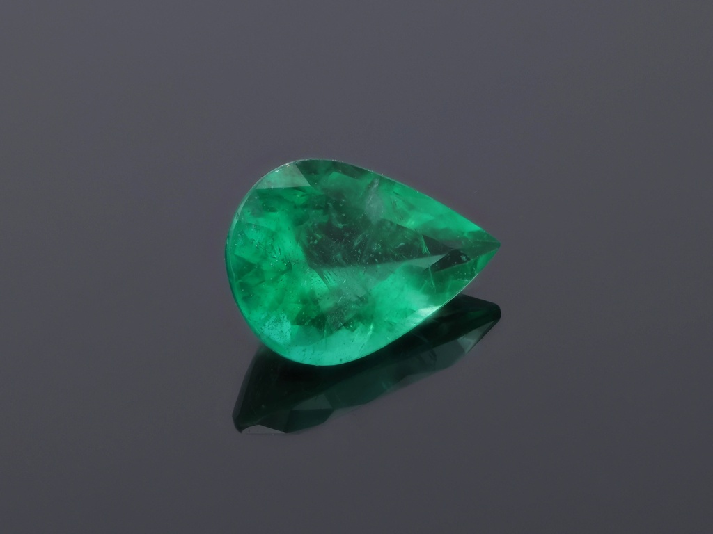 [BEPB0705X1] Emerald 6.9x4.8mm Pear Shape