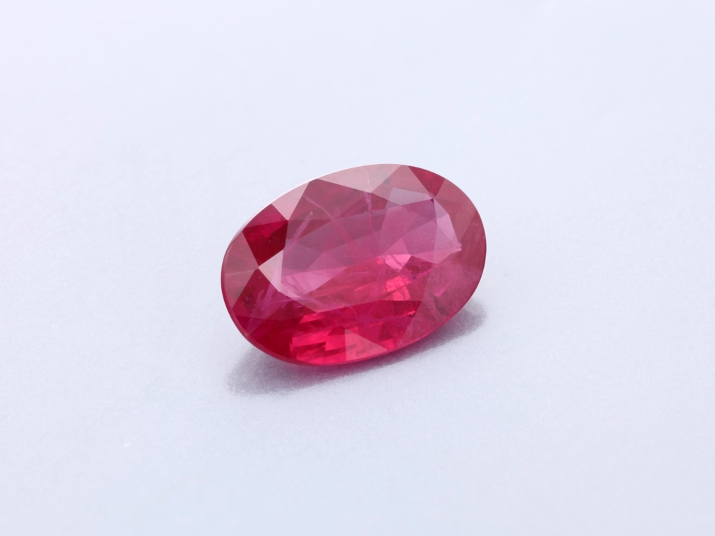 [RRVB0705X3] Burmese Ruby 6.9x4.8mm Oval