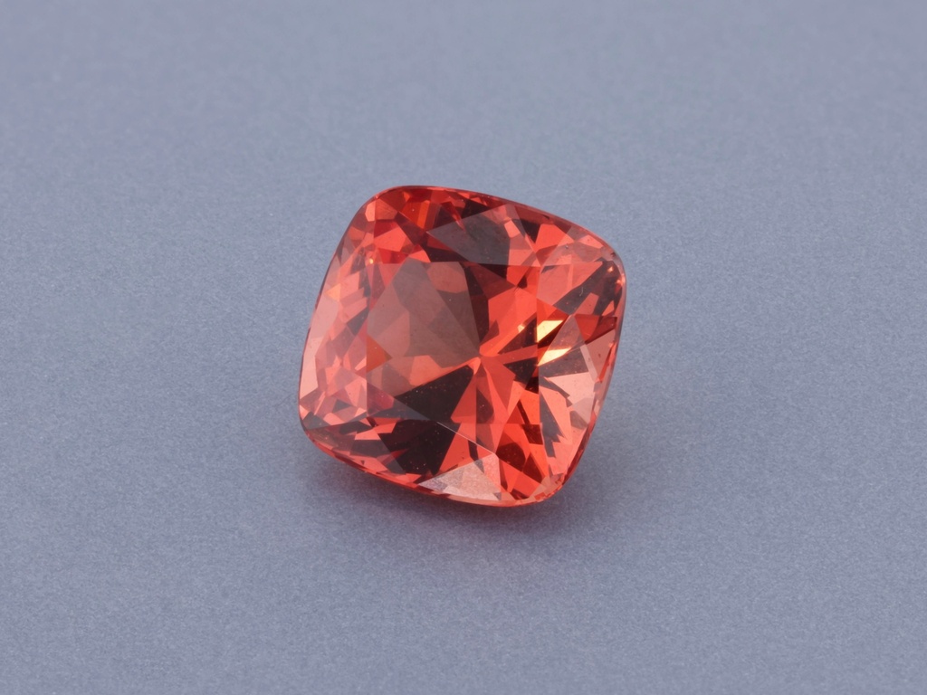 [LOAB0600X1] Spinel 6x5.9mm Cushion Orange