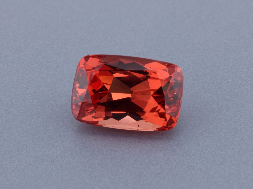 [LOAB0705X1] Spinel 7x4.7mm Cushion Orange