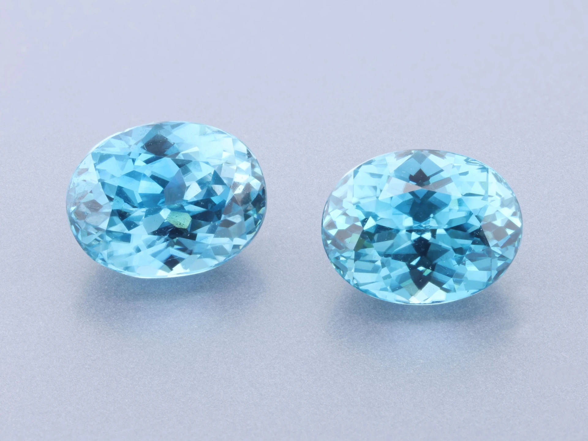 [WZVB0705X13] Blue Zircon 6.4x5mm Oval PAIR