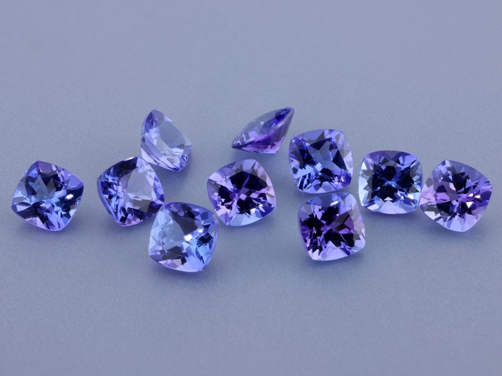 [TZAB0400] Tanzanite 4.00mm Square Cushion