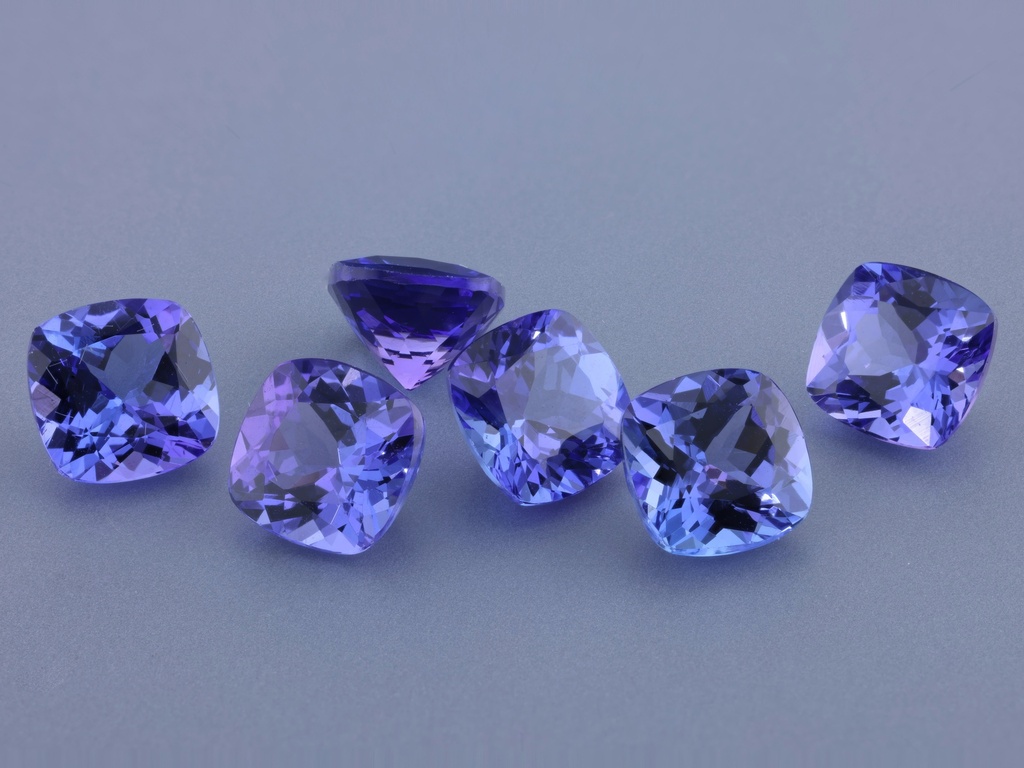 [TZAB0600] Tanzanite 6.00mm Square Cushion