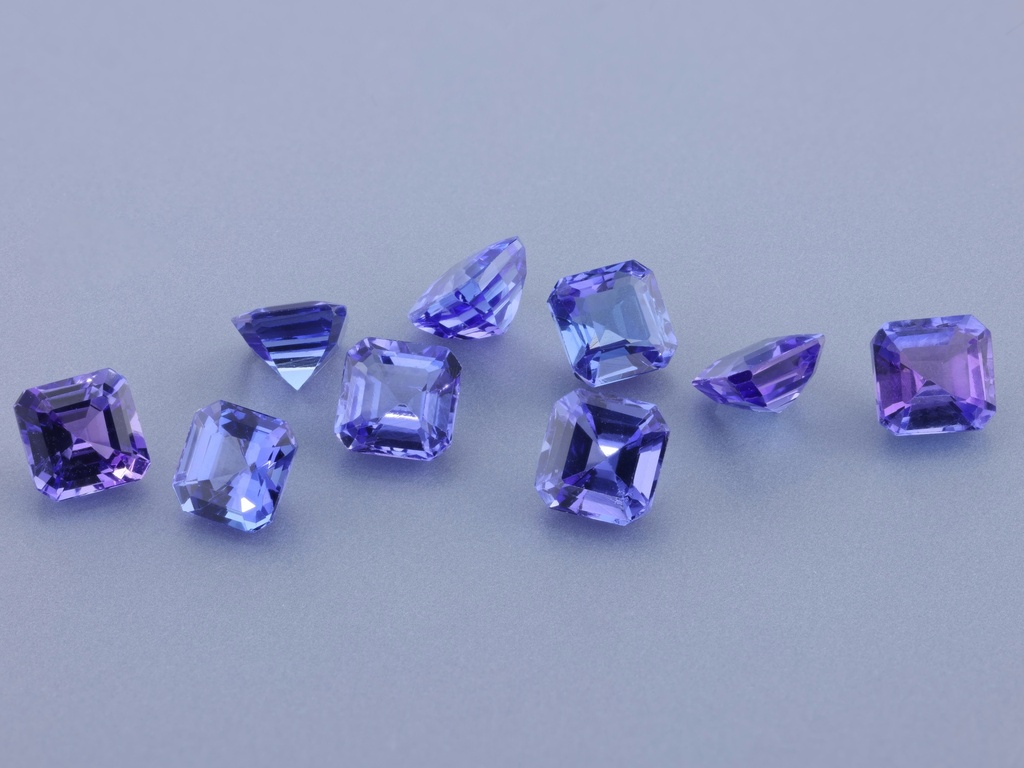 [TZOS0400] Tanzanite 4.00mm Square Emerald Cut