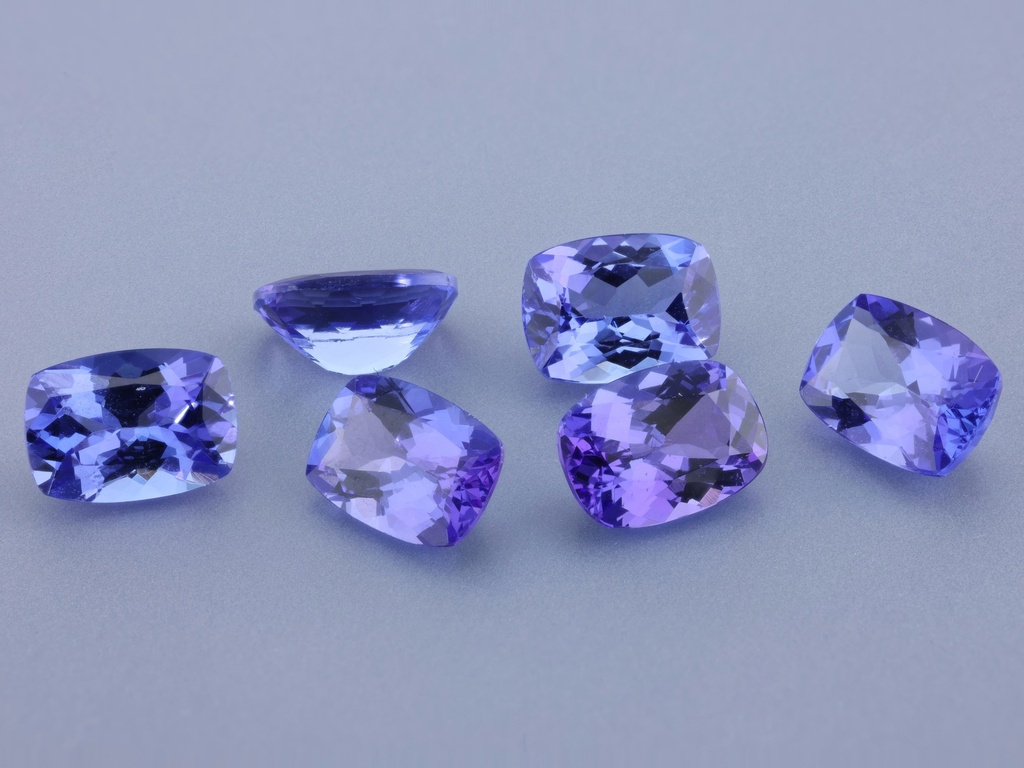 [TZAB0705] Tanzanite 7x5mm Cushion Cut
