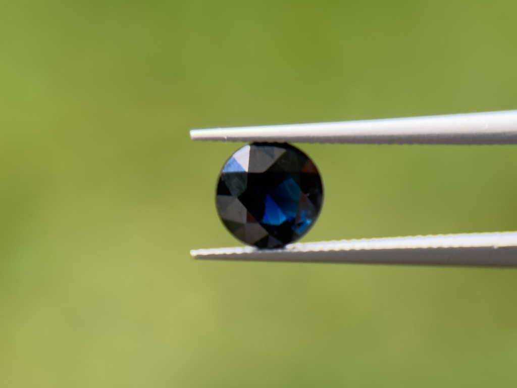 [SARB0800X4] Australian Sapphire 7.90mm Round Dark Blue