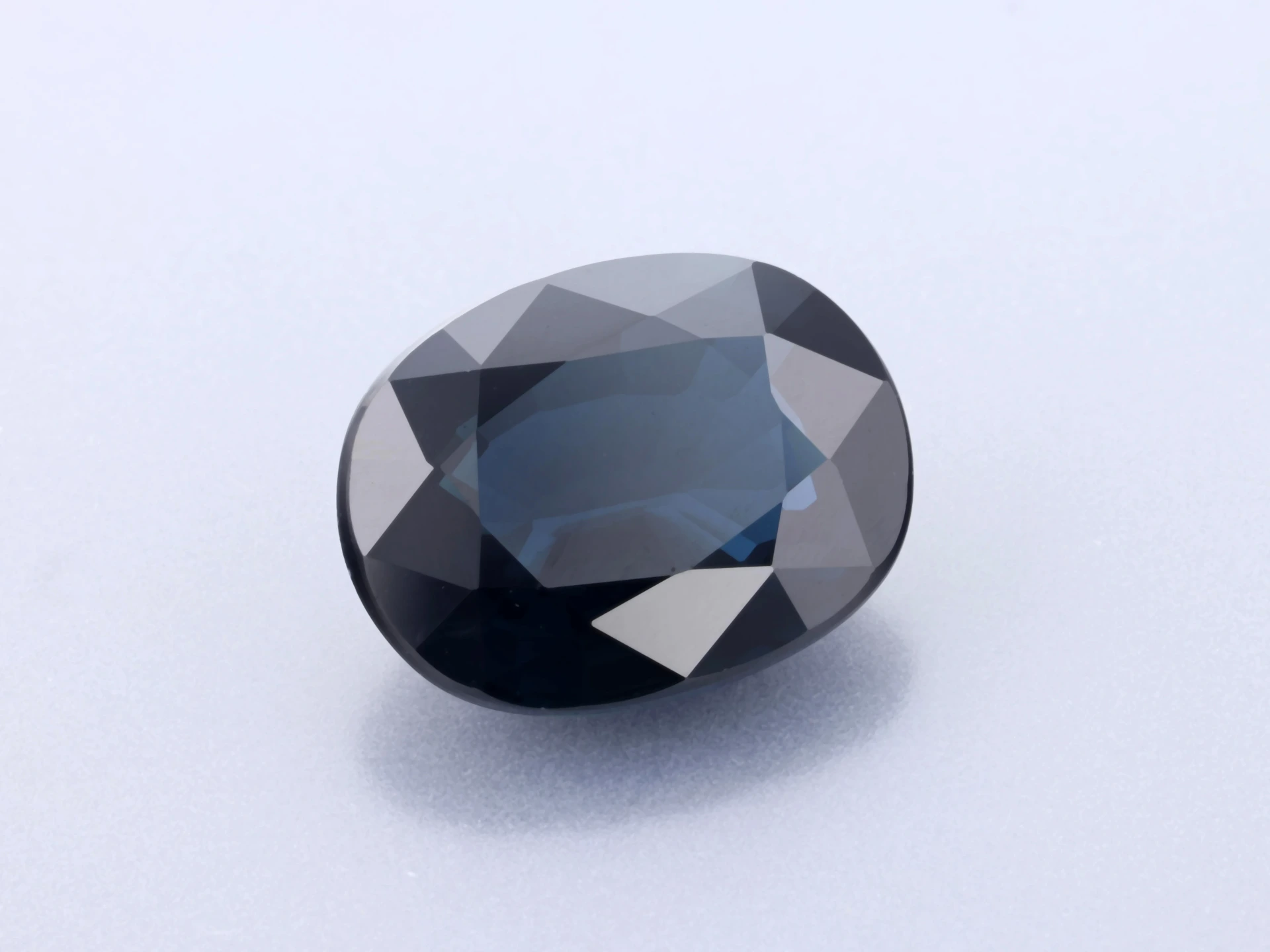 [SAVB0907X18] Australian Sapphire 9.1x7mm Oval Dark Blue