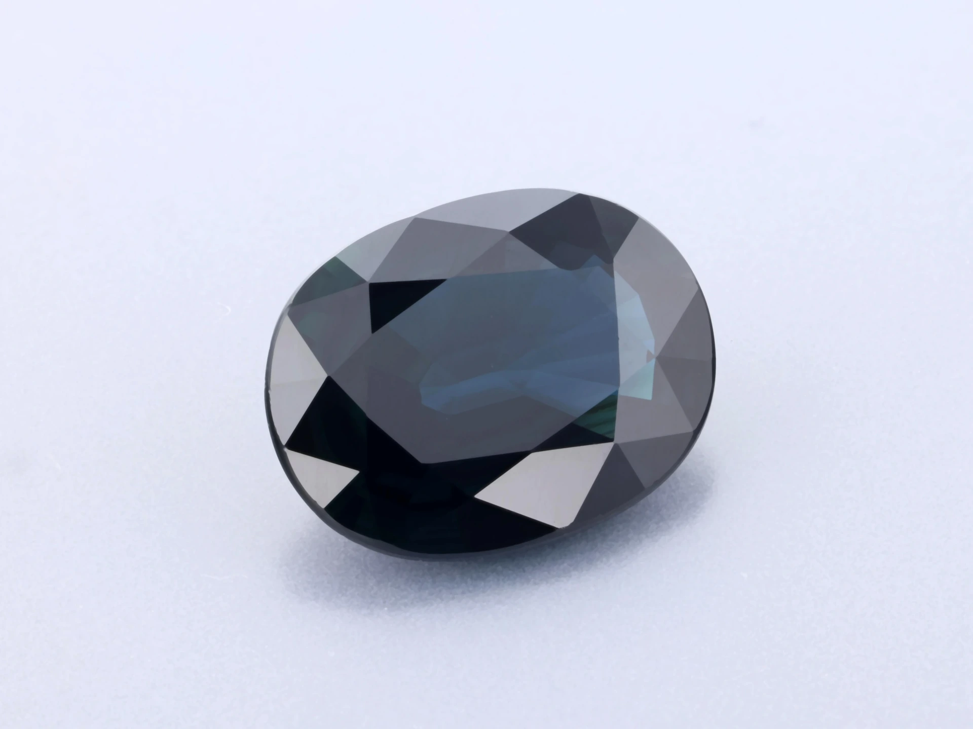 [SAVB0907X22] Australian Sapphire 8.95x6.85mm Oval Dark Blue